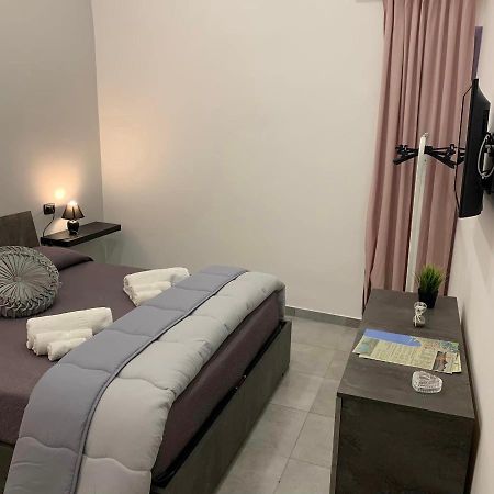 Miris Apartment Fast Comfortable Naples Airport Capodichino 25 Minutes Walk Self Check-In Экстерьер фото