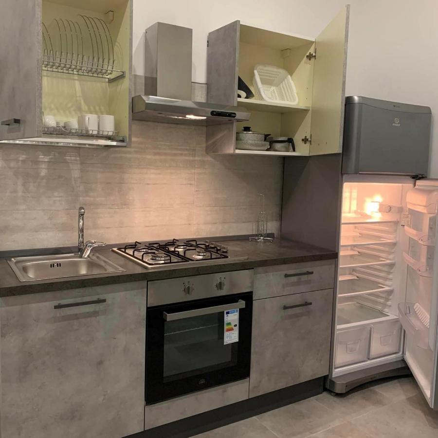 Miris Apartment Fast Comfortable Naples Airport Capodichino 25 Minutes Walk Self Check-In Экстерьер фото