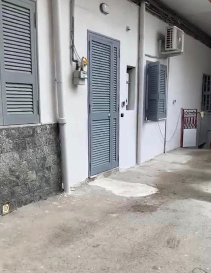 Miris Apartment Fast Comfortable Naples Airport Capodichino 25 Minutes Walk Self Check-In Экстерьер фото