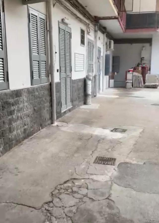 Miris Apartment Fast Comfortable Naples Airport Capodichino 25 Minutes Walk Self Check-In Экстерьер фото